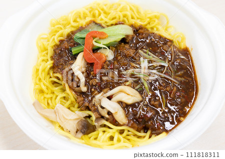 美味的醬油麵 美味的醬油麵 111818311