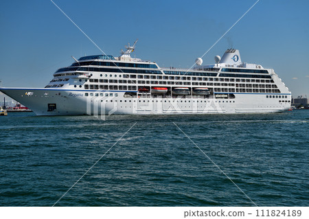 郵輪公司「Oceania Cruises」客船「Regatta」首次駛入神戶港 郵輪公司「Oceania Cruises」客船「Regatta」首次駛入神戶港 111824189