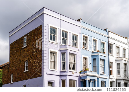 Traditional houses in Notting Hill neighborhood in London 111824263