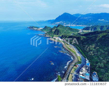 Aerial view of the coastal highway in the northeast corner of Taiwan. 111833637