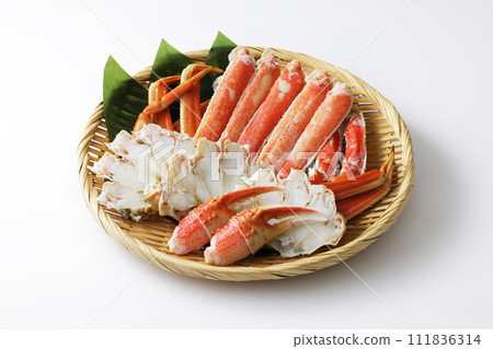Snow crab on a colander Snow crab on a colander 111836314