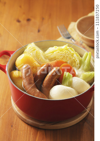 配料豐富的熱鍋湯 111837250