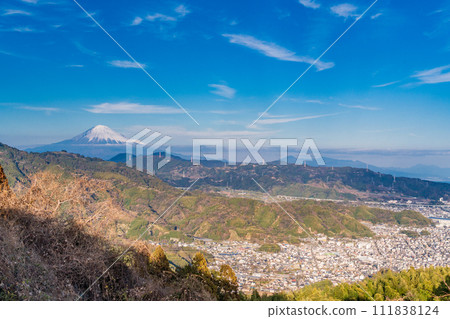 (Shizuoka Prefecture) Mt. Fuji seen from Ipponmatsu Park, Shizuoka City 111838124