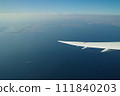 羽田機場東京灣景東京跑道平面窗景從飛機窗 111840203