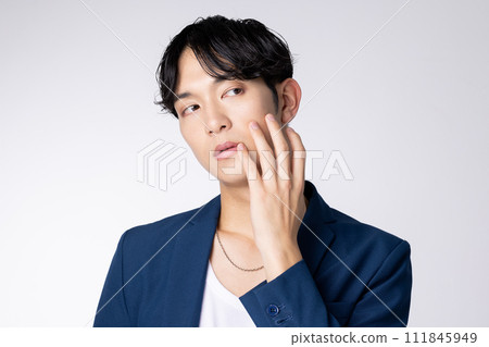 適合年輕男士的男士妝容 適合年輕男士的男士妝容 111845949