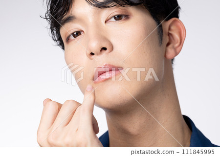 Men's makeup image for young men Men's makeup image for young men 111845995