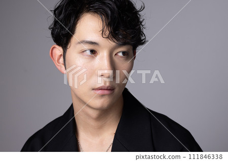 Casual image of a young cool man 111846338