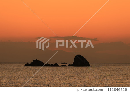 蘇原海岸的夜景 蘇原海岸的夜景 111846826