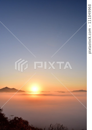 Sea of clouds over Yakuno Plateau from Hozan Park Observation Deck Sea of clouds over Yakuno Plateau from Hozan Park Observation Deck 111849968