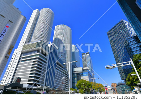 [愛知縣]晴朗的JR名古屋站前的風景 111852295