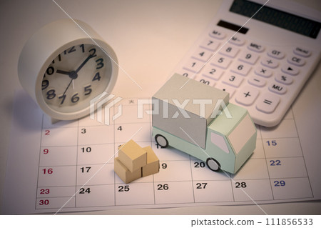 交貨計劃管理、卡車、時鐘、日曆、計算器 111856533