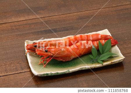 Grilled large shrimp on a plate Grilled large shrimp on a plate 111858768