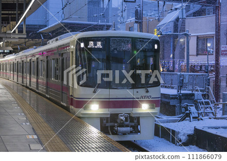 Keio Line bound for Shinjuku Snowy day Commuting Car body Depot Takahata Fudo station platform Takahata Fudo inspection area Takahata Fudo local stops 111866079