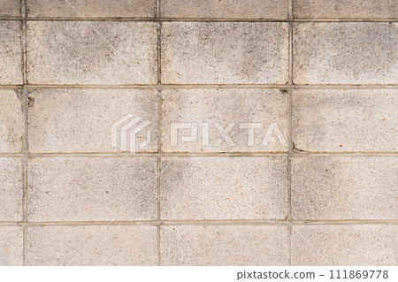 舊混凝土砌塊牆 舊混凝土砌塊牆 111869778