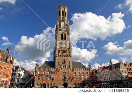 比利時在西歐，世界文化遺產布魯日（布魯日）歷史中心，市中心市集廣場鐘樓 111869866