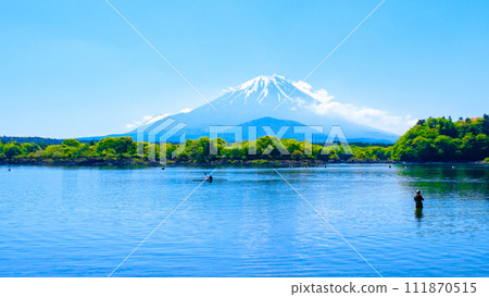 從精進湖眺望富士山（5月） 111870515