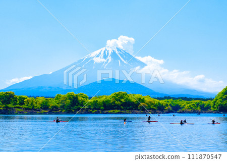 Mt. Fuji seen from Lake Shoji (May) 111870547