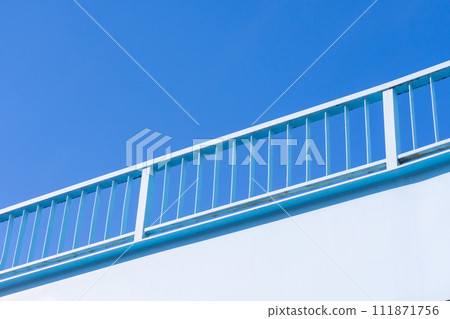 Pedestrian overpass and blue sky Pedestrian overpass and blue sky 111871756