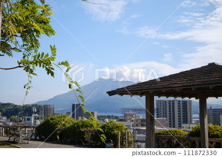 Scenery of Saigo Park overlooking Sakurajima Scenery of Saigo Park overlooking Sakurajima 111872330