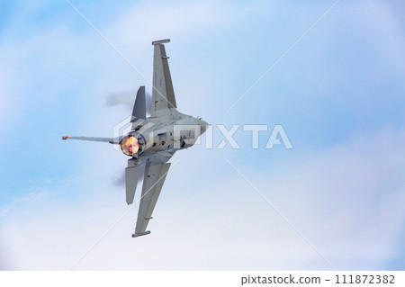 F-16戰鬥機示範飛行 111872382