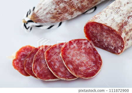 Longaniza with sliced pieces 111872900