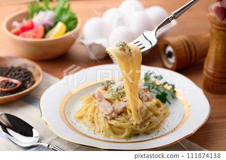 carbonara spaghetti carbonara spaghetti 111874138