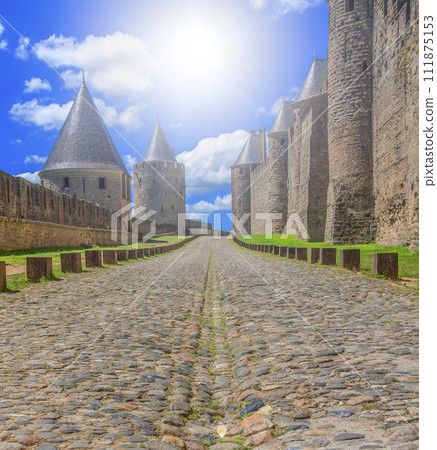 Street in Carcassone Old Town on soft sunlight 111875153