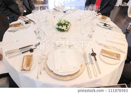 Wedding image table set 111876563
