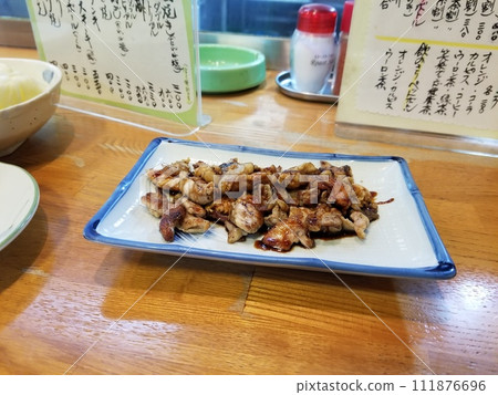 烤雞肉串店販售的今治烤雞肉串 烤雞肉串店販售的今治烤雞肉串 111876696