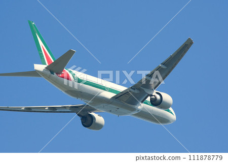 Alitalia B777 111878779