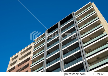 Scenery of a city lined with apartments c-1 Scenery of a city lined with apartments c-1 111879326