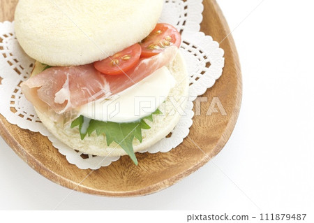 英式鬆餅火腿三明治 111879487
