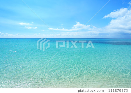 Okinawa Miyako Islands Beautiful sea of Shimojishima Okinawa Miyako Islands Beautiful sea of Shimojishima 111879573