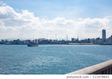 從高松港日出露台眺望的景色 從高松港日出露台眺望的景色 111879641