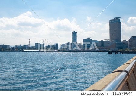 從高松港日出露台眺望的景色 從高松港日出露台眺望的景色 111879644