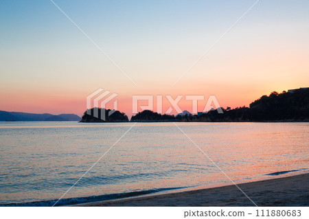琴知海灘的夜景 琴知海灘的夜景 111880683