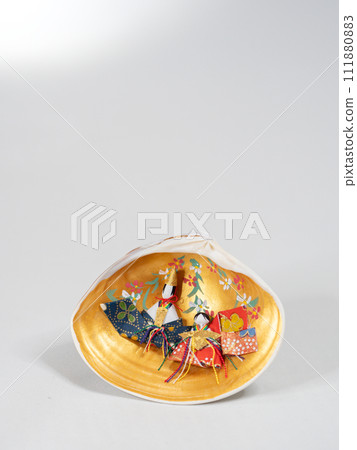 Shell-crafted Hina dolls and Dairi-sama Shell-crafted Hina dolls and Dairi-sama 111880883