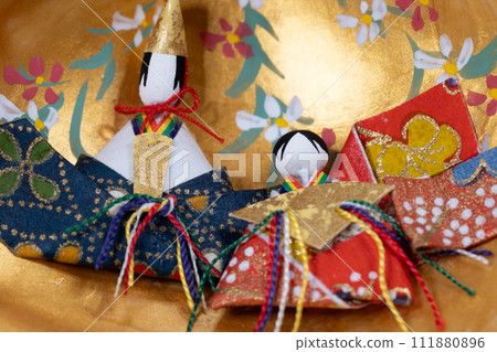 Shell-crafted Hina dolls and Dairi-sama Shell-crafted Hina dolls and Dairi-sama 111880896