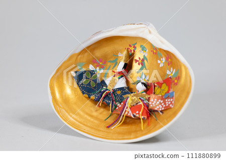 Shell-crafted Hina dolls and Dairi-sama Shell-crafted Hina dolls and Dairi-sama 111880899