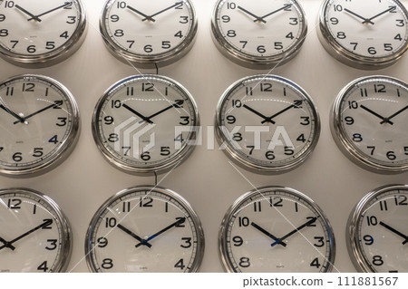 many simple clocks 111881567