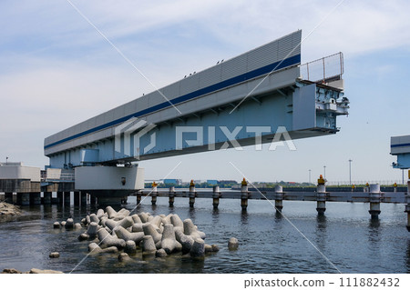 Haneda movable bridge on the Metropolitan Expressway that does not move (Ota Ward, Tokyo) 111882432