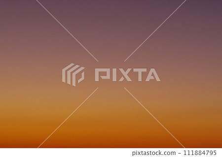 日落後西方天空的漸變 日落後西方天空的漸變 111884795