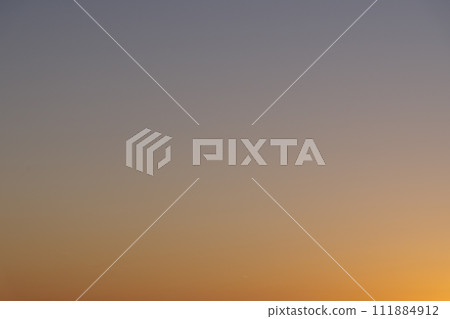 Gradation of the western sky after sunset 111884912