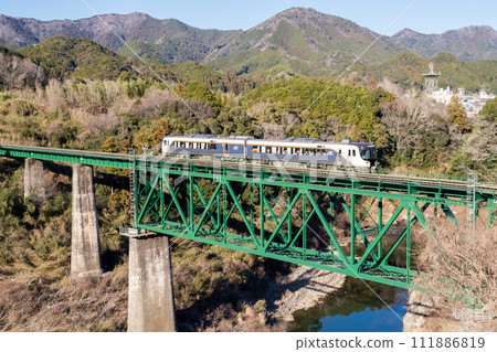 [Kise Main Line] Limited Express Nanki crossing the Misetani Bridge 111886819