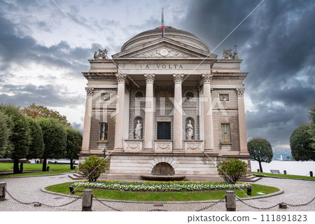 Volta temple at lake Como Volta temple at lake Como 111891823