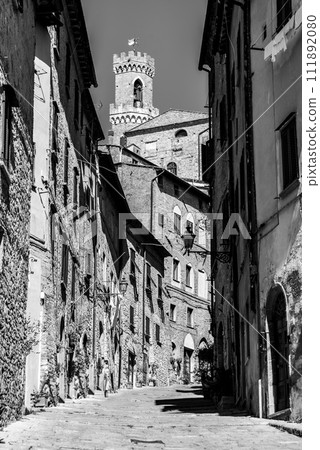 Via Porta all Arco in the historic center of Volterra, Italy 111892080