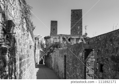 The towers Cugnanesi and Becci in San Gimignano, seen from the via del Prunello The towers Cugnanesi and Becci in San Gimignano, seen from the via del Prunello 111892171