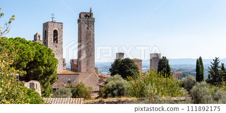 The towers Cugnanesi and Becci in San Gimignano 111892175