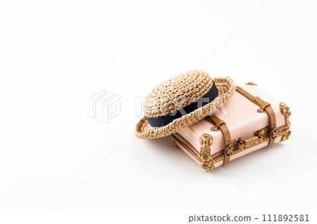 Travel bag trunk and straw hat 111892581