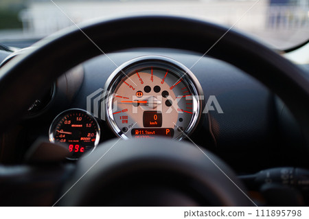 進口汽車單目儀表 進口汽車單目儀表 111895798